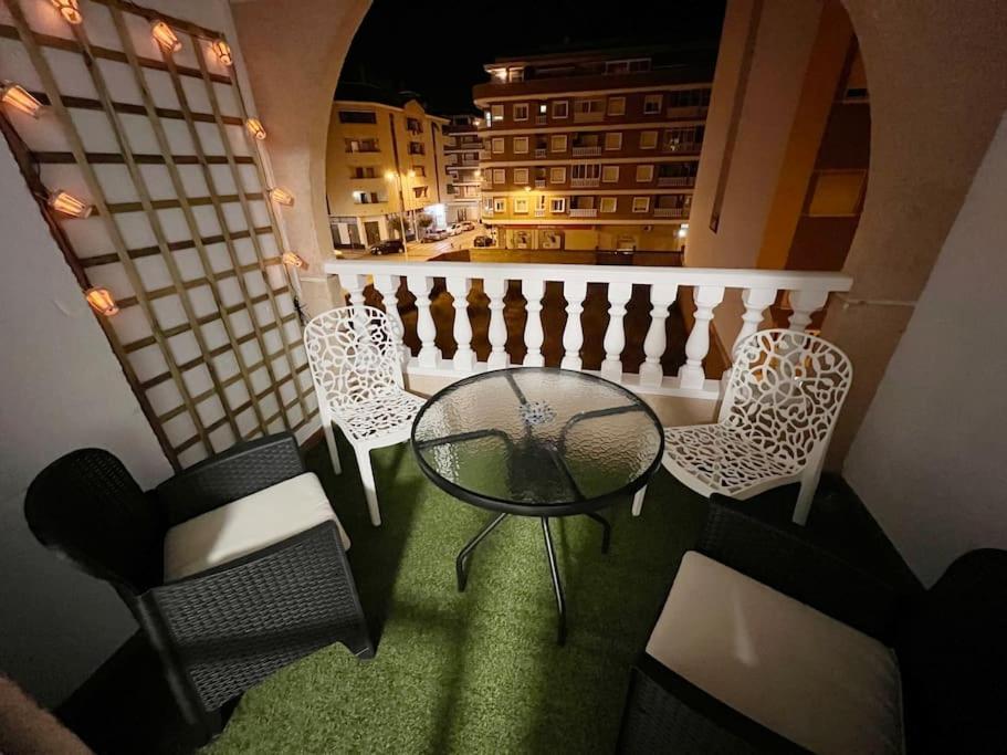 Nice And Central Apartment Torrevieja Bagian luar foto