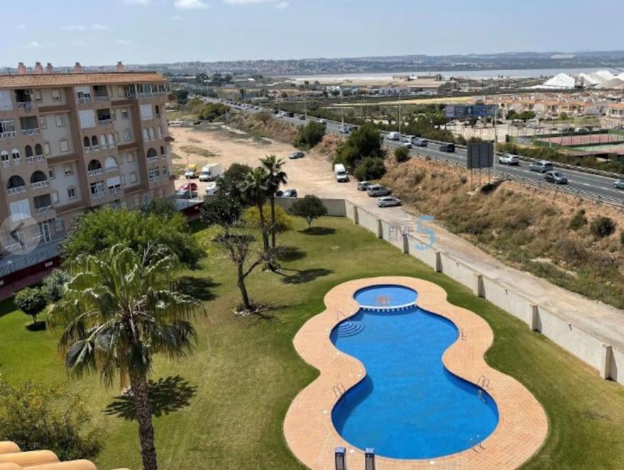 Nice And Central Apartment Torrevieja Bagian luar foto