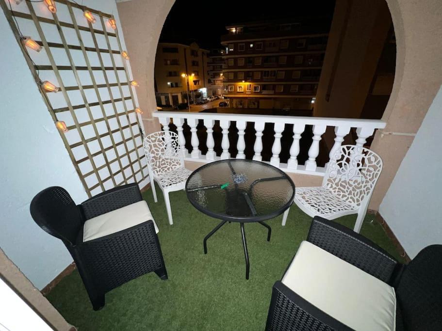 Nice And Central Apartment Torrevieja Bagian luar foto