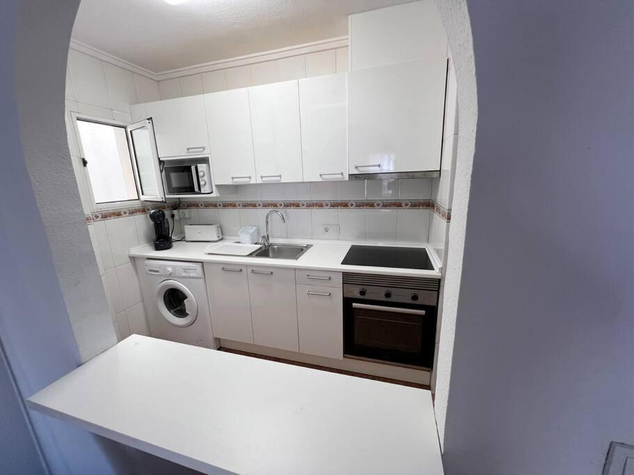Nice And Central Apartment Torrevieja Bagian luar foto