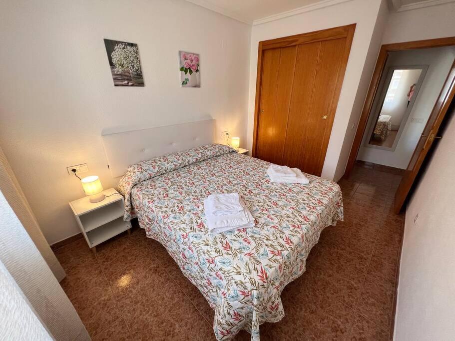 Nice And Central Apartment Torrevieja Bagian luar foto